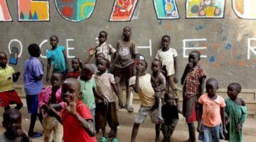 bambini-uganda-1170x658